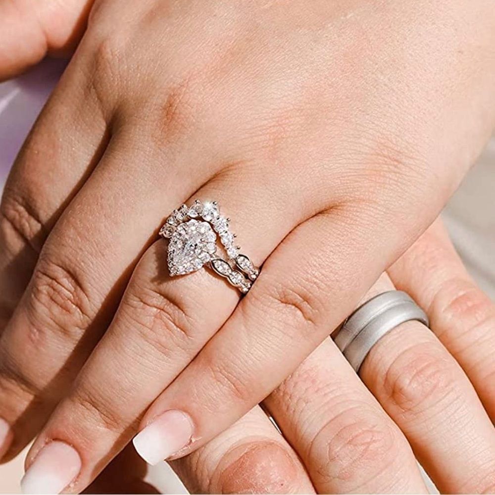 Vintage Pear Halo Ring Set